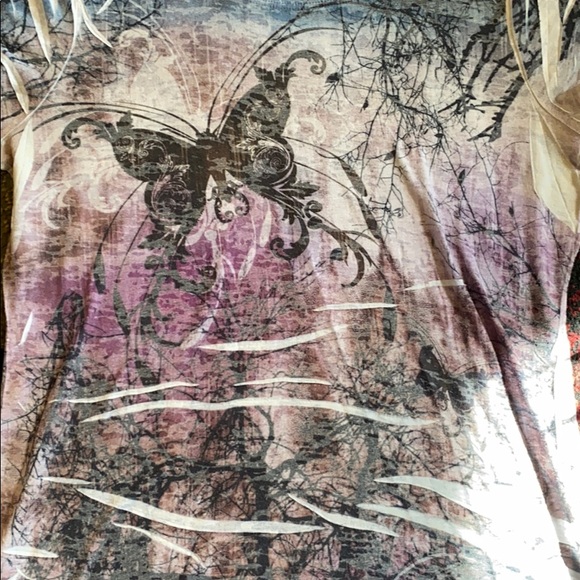 Maurices butterfly T-shirt - Picture 3 of 10